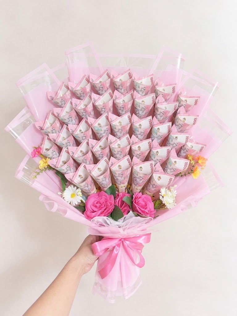 Buket Uang Seribuan Mawar Pink